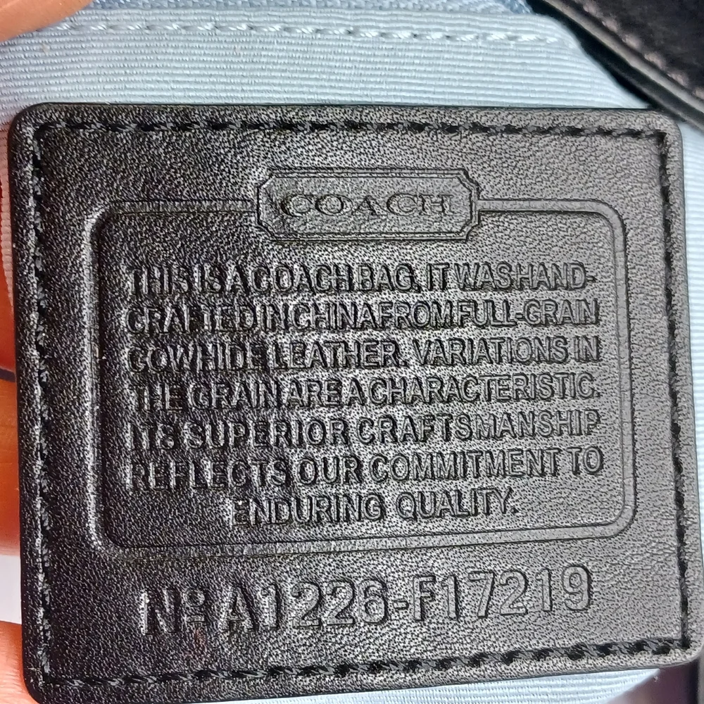 Coach Soho Leather Three Compartment Shoulder Bag Purse Black
